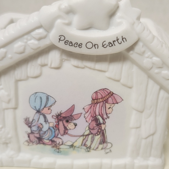 Vintage Precious Moments White Ceramic Collectible Christmas Decoration - Picture 3 of 8